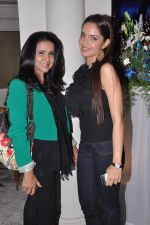 Shazahn Padamsee, Sharon Prabhakar at Soie fashion show in ITC Grand Maratha on 7th May 2012 (4).JPG